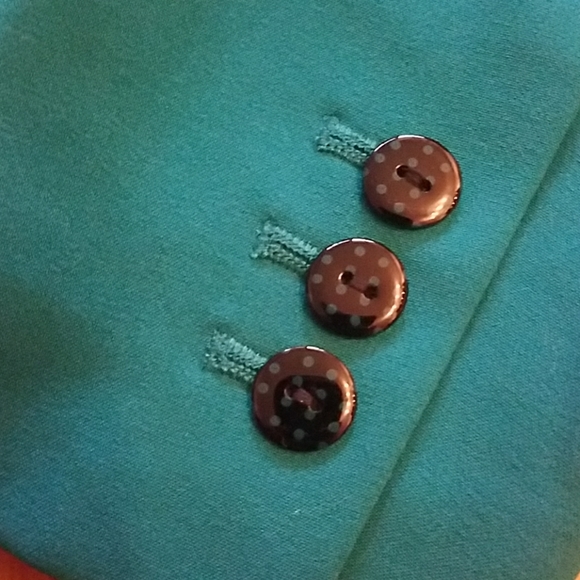 Blazer - Picture 3 of 3